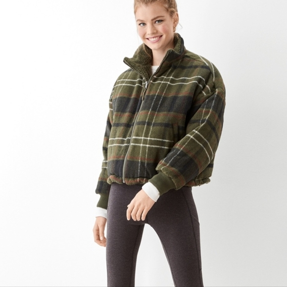 AE puffer jacket - Picture 2 of 4